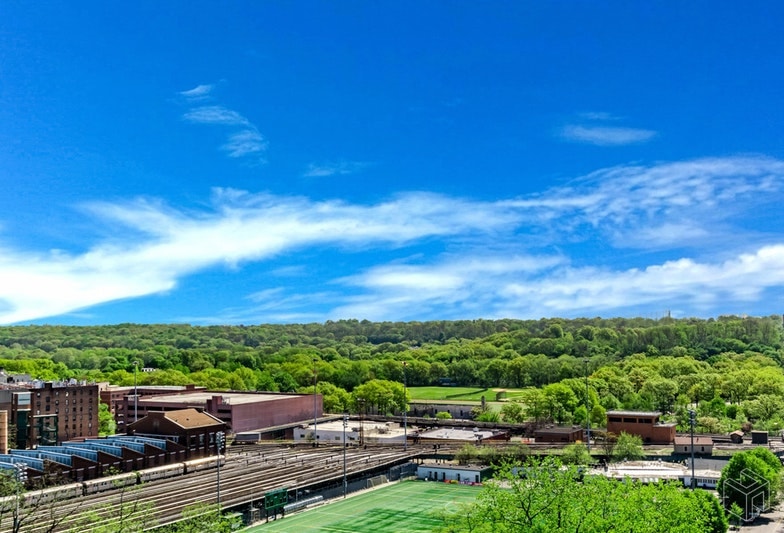 3816 Waldo Ave unit 6D, Bronx, NY 10463 - photo 1