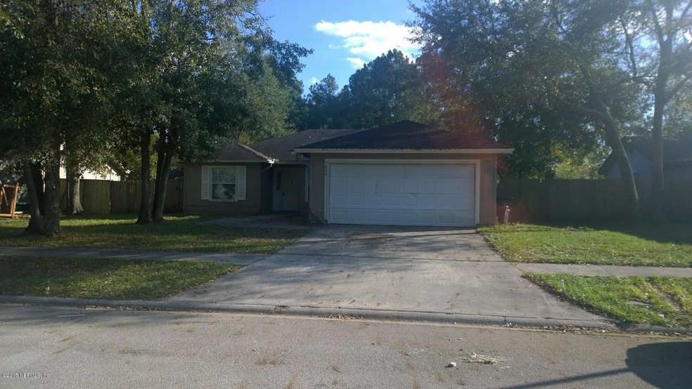 7802 Hunters Lake Cir S, Jacksonville, FL 32210 - photo 1