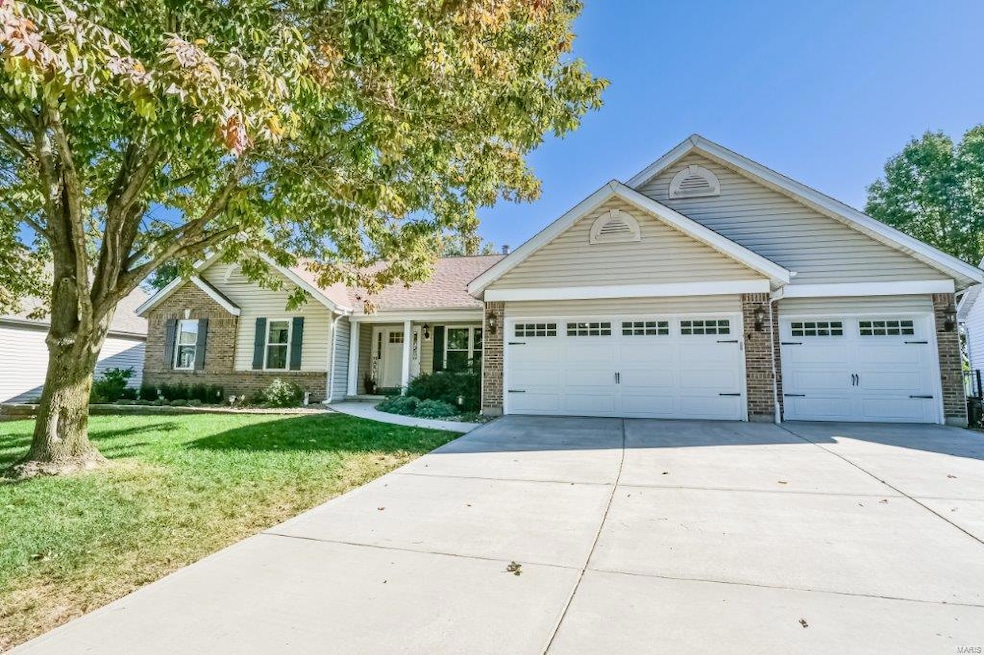 Large 4 Bedroom Ranch with Oversize 3-Car Garage, 