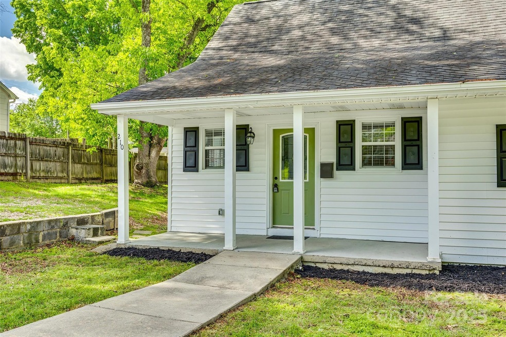 210 Knox St, Clover, SC 29710 - photo 1