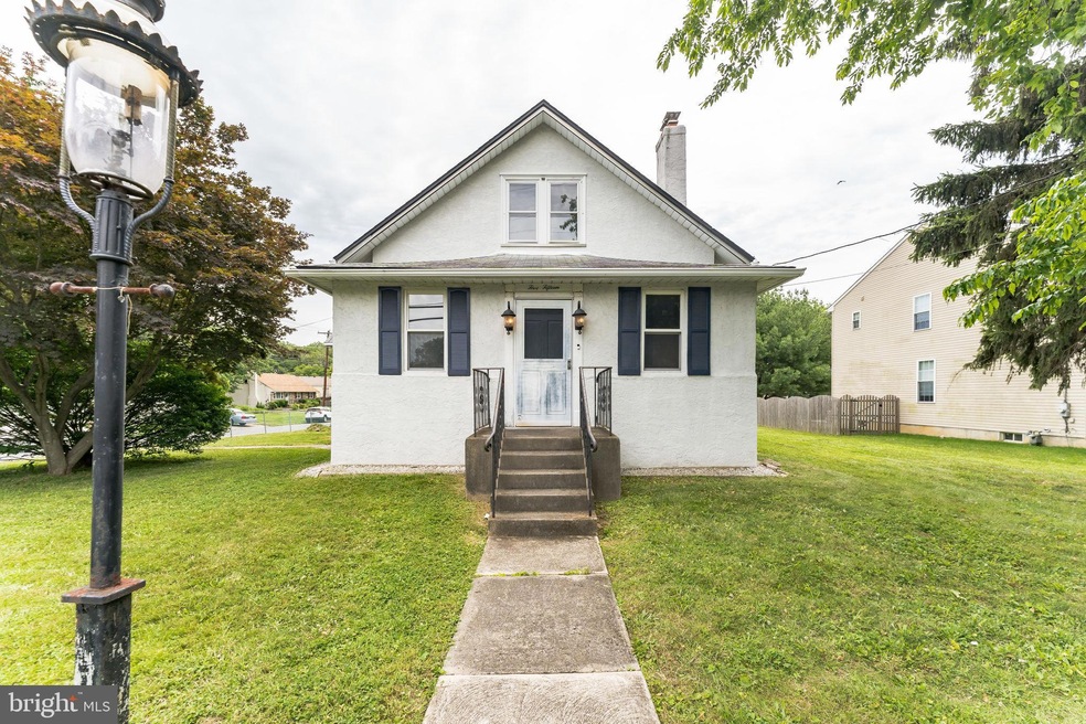 515 Highland Ave, Morton, PA 19070 - photo 1