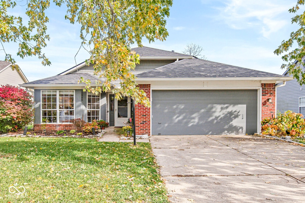 1555 Warren Lake Ct, Indianapolis, IN 46229 - photo 1