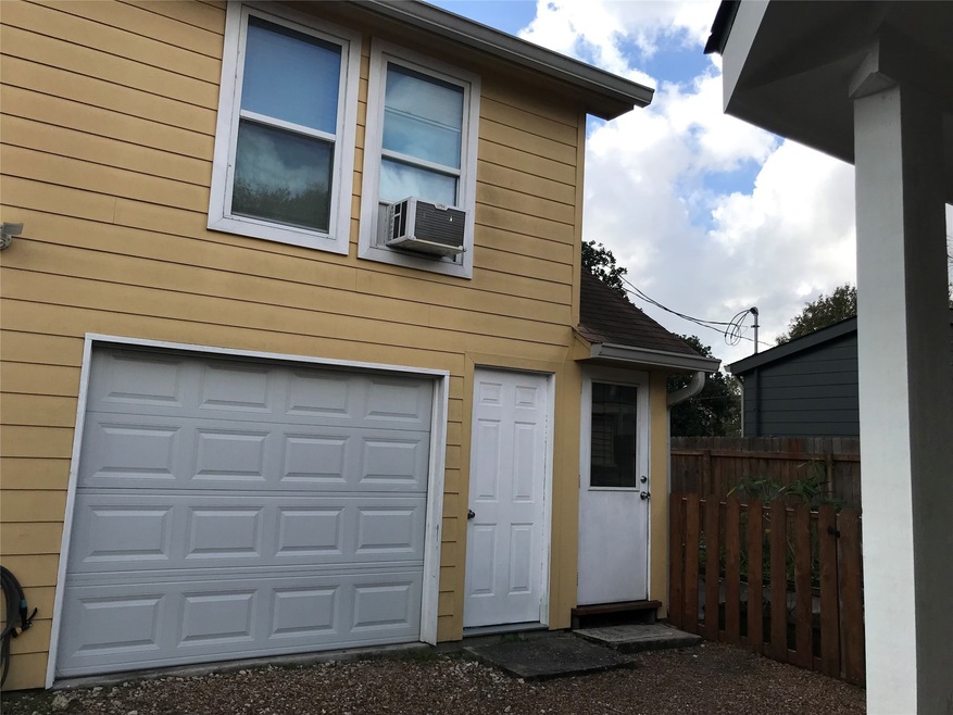 206 1/2 Amundsen St, Houston, TX 77009 - photo 1