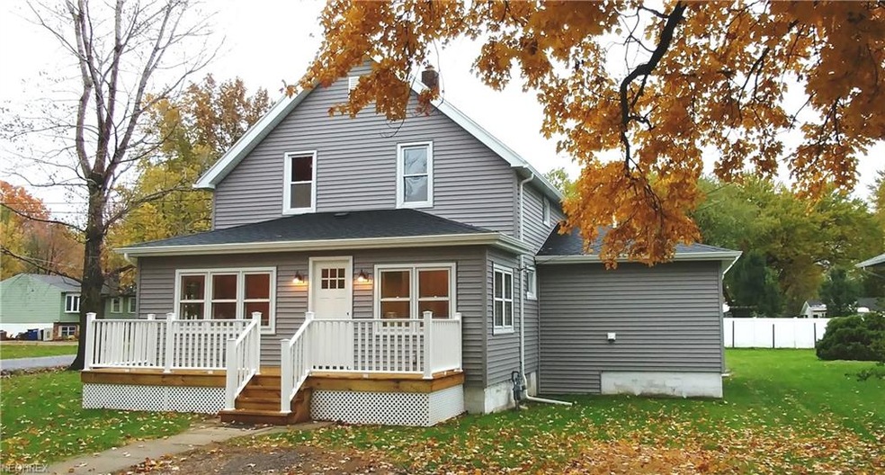 New siding, new front deck, vinyl railing, new roo