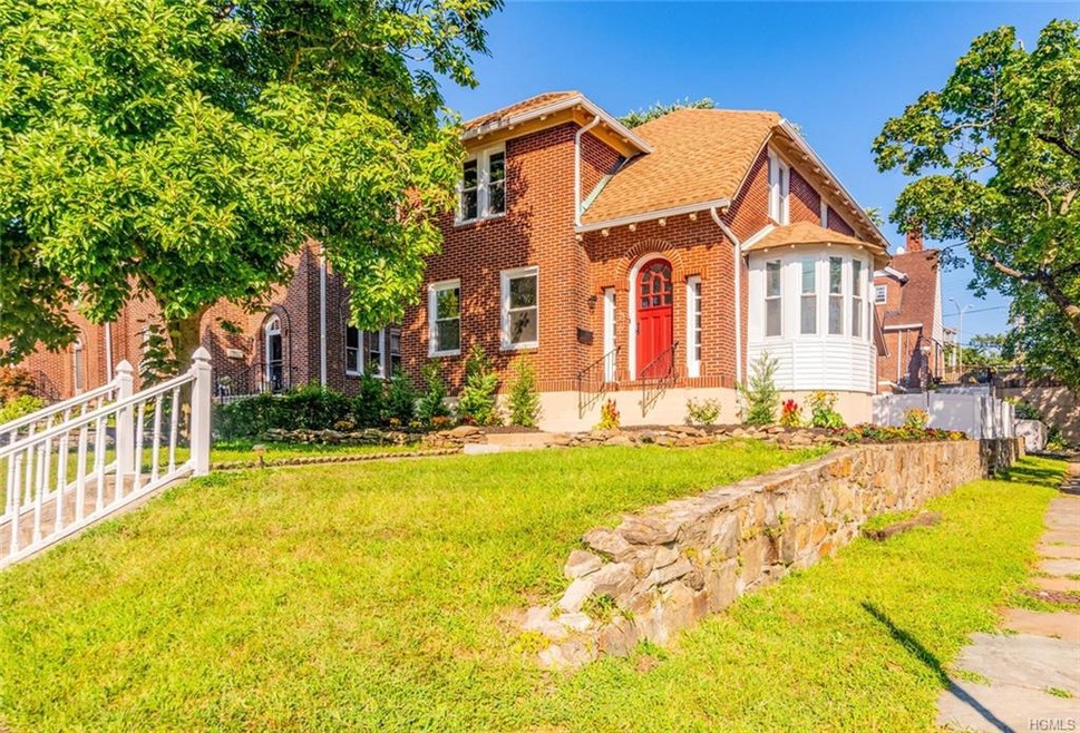 36 Devoe Ave, Yonkers, NY 10705 - photo 1