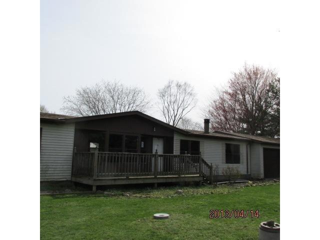 713 Coonpath Rd NE, Lancaster, OH 43130 - photo 1