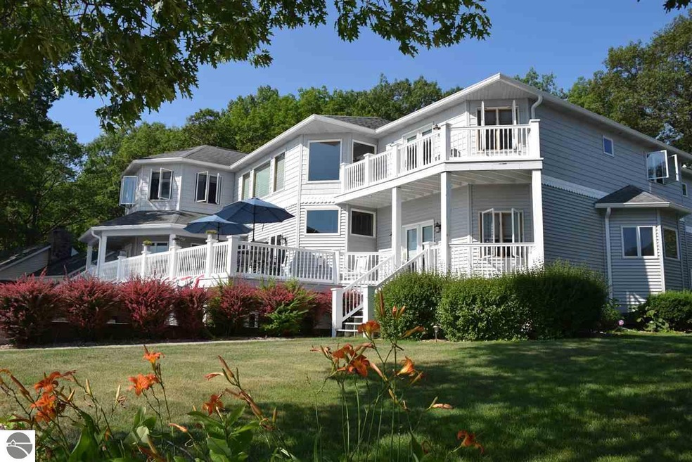 1214 N Huron Rd, Tawas City, MI 48763 - photo 1