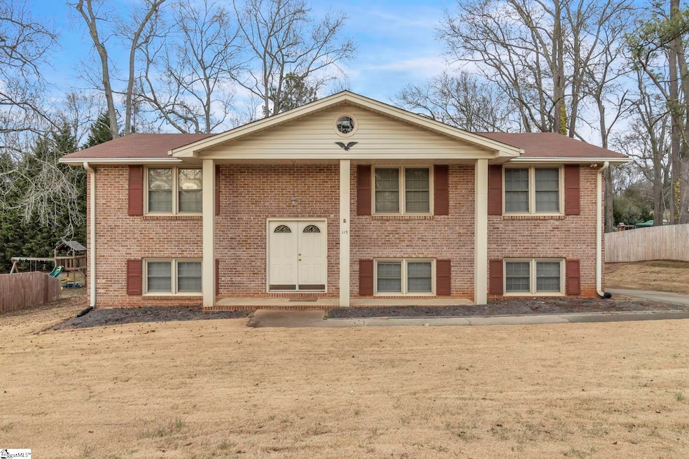 115 Meadowbrook Dr, Mauldin, SC 29662 MLS 1517021