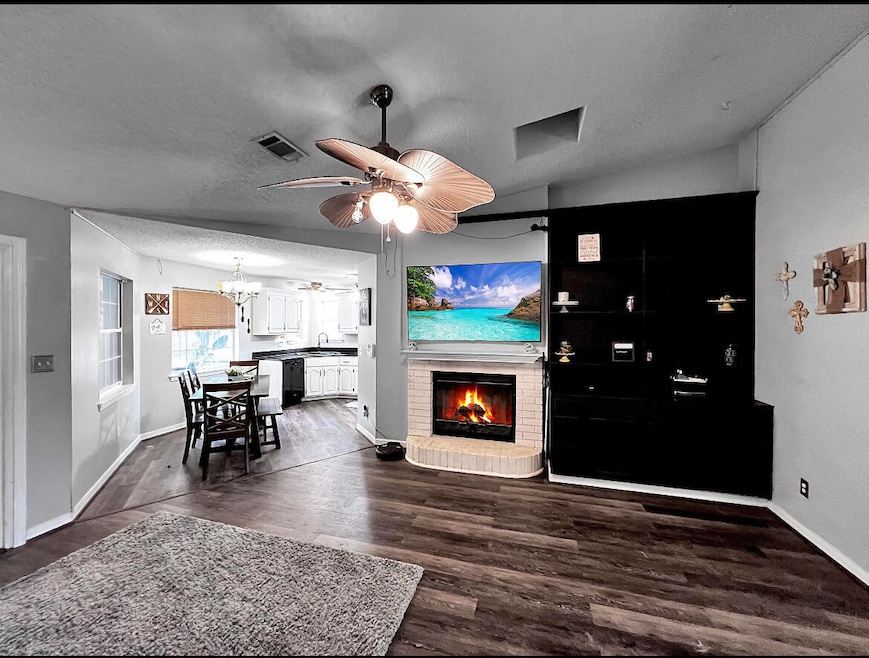 243724D9-D2B6-47C6-A61B-CD82BBA2895F