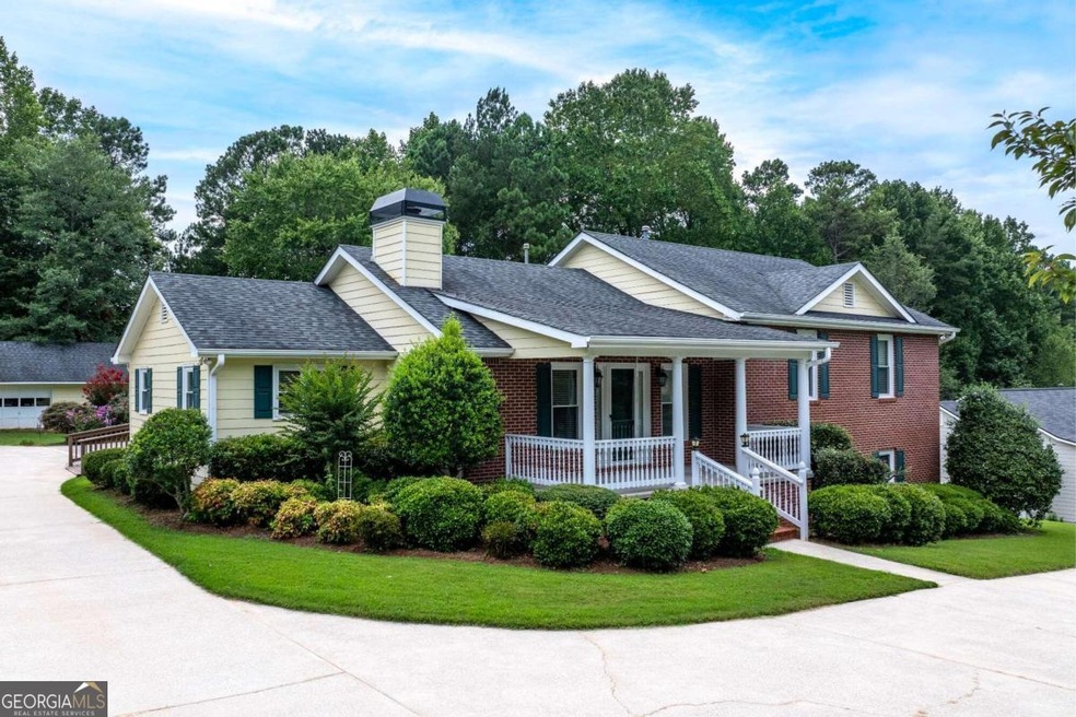 5650 Enchantress Ln, Buford, GA 30518 - photo 1