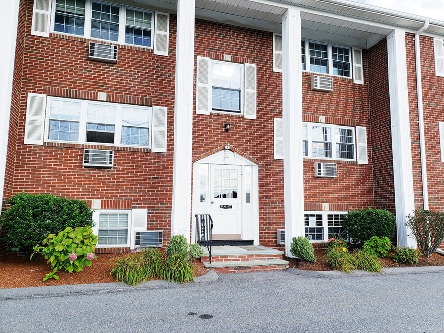 98 Main St unit 5, Stoneham, MA 02180 - photo 1