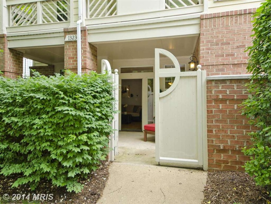 1323 Garden Wall Ct unit 412, Reston, VA 20194 - photo 1