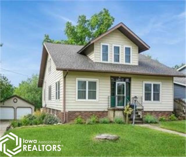 1225 N 4th Ave W, Newton, IA 50208 - photo 1