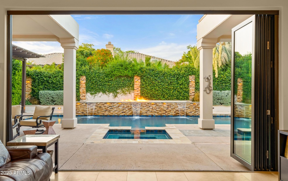 Indoor/Outdoor Living