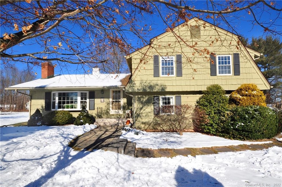 10 Farmstead Ln, Windsor, CT 06095 - photo 1