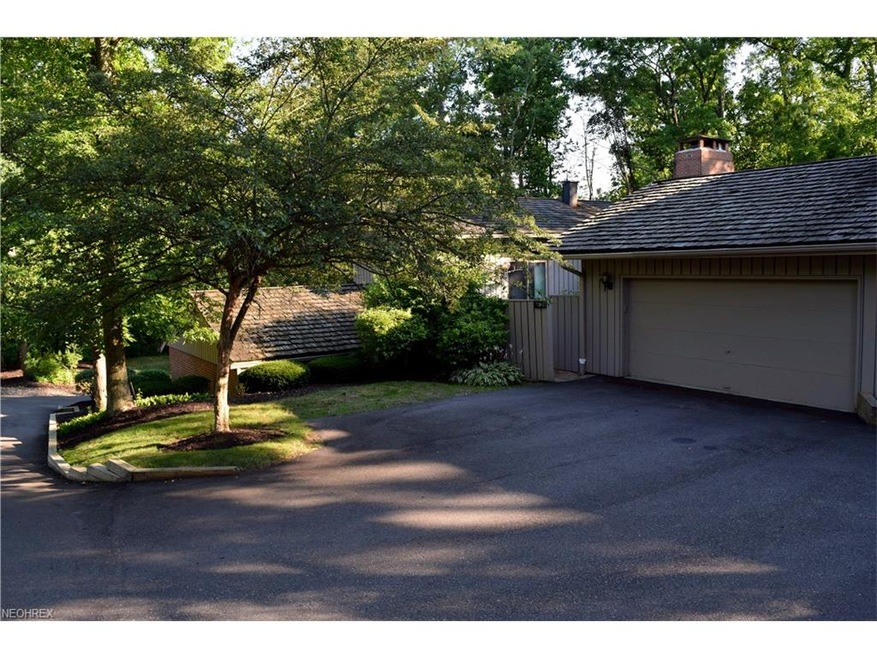 Welcome to 738-2 Claridge Ln., Aurora, OH  44202, 