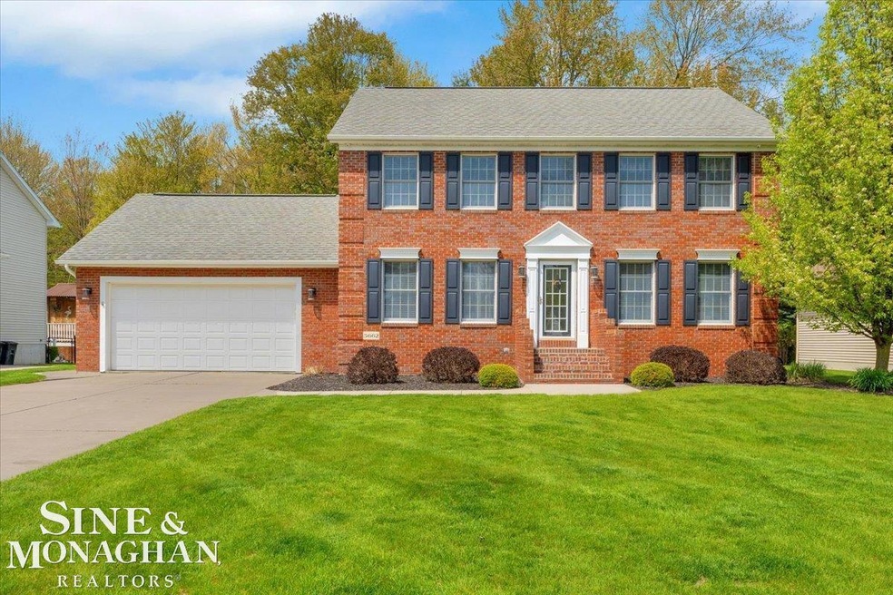 5662 Pine Ct, Kimball, MI 48074 - photo 1