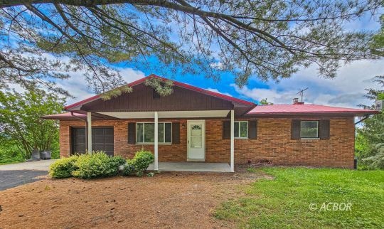 For Sale $274,000