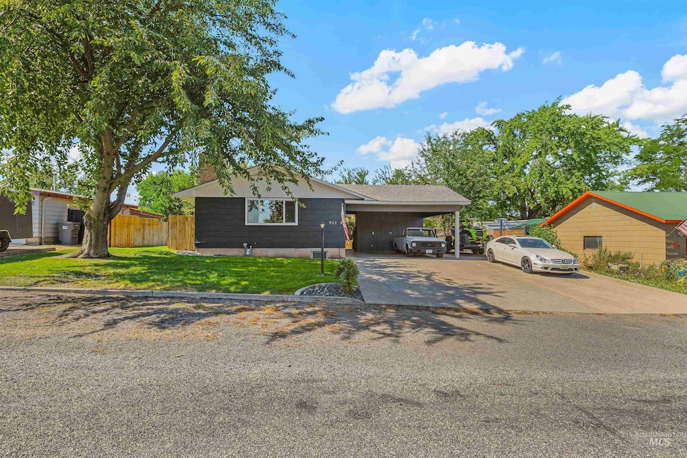 922 16th St, Clarkston, WA 99403 - photo 1