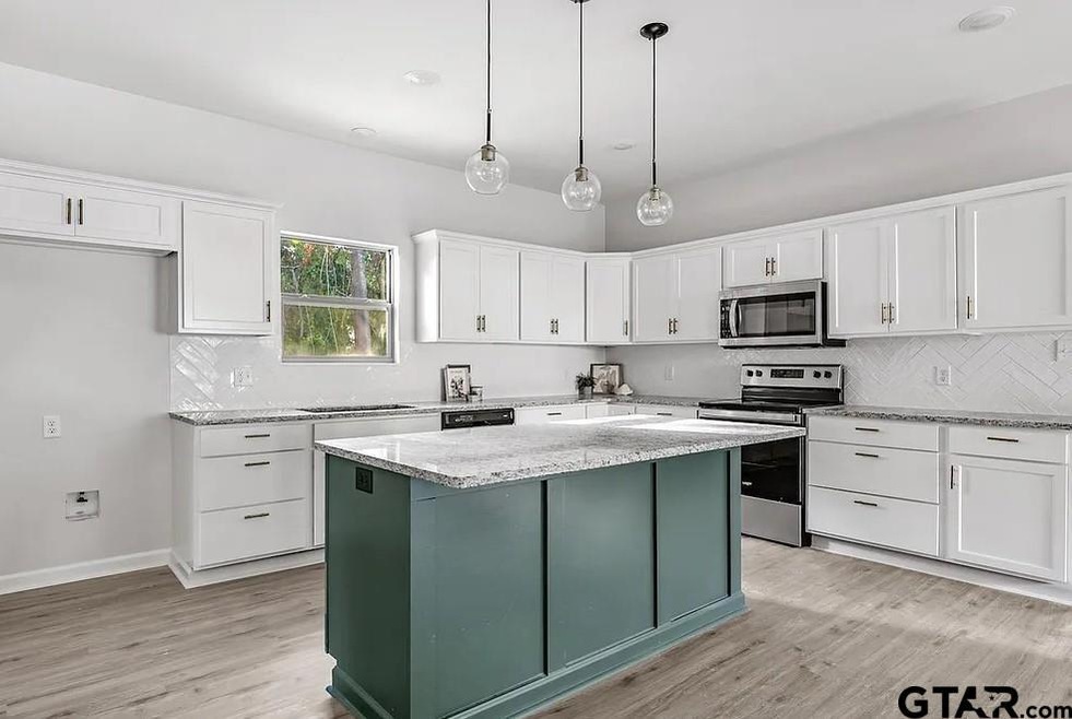 2910 Oliver St, Tyler, TX 75701 - photo 1