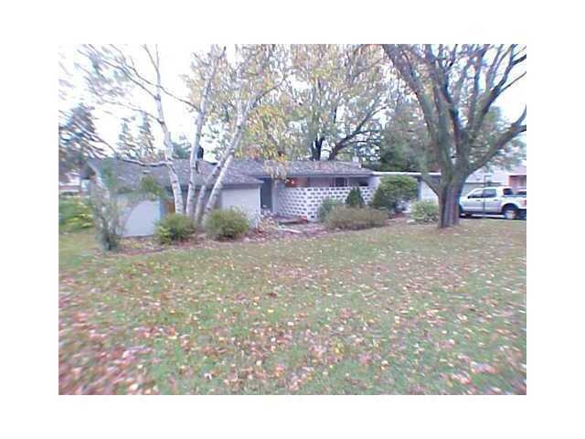 4316 W Willow Hwy, Lansing, MI 48917 - photo 1