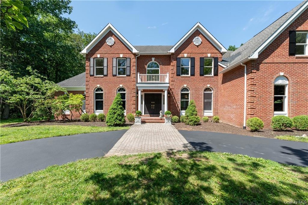 9 Split Rock Rd, Pound Ridge, NY 10576 - photo 1