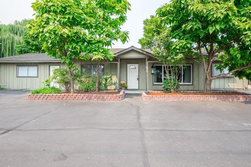 710 NW Morgan Ln, Grants Pass, OR 97526 - photo 1