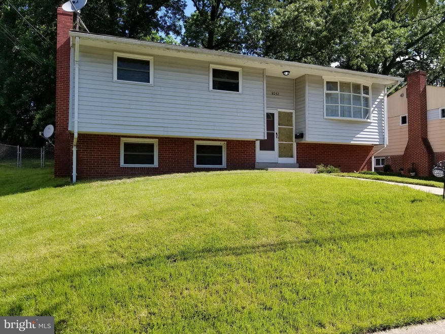 9232 Rolling View Dr, Lanham, MD 20706 - photo 1