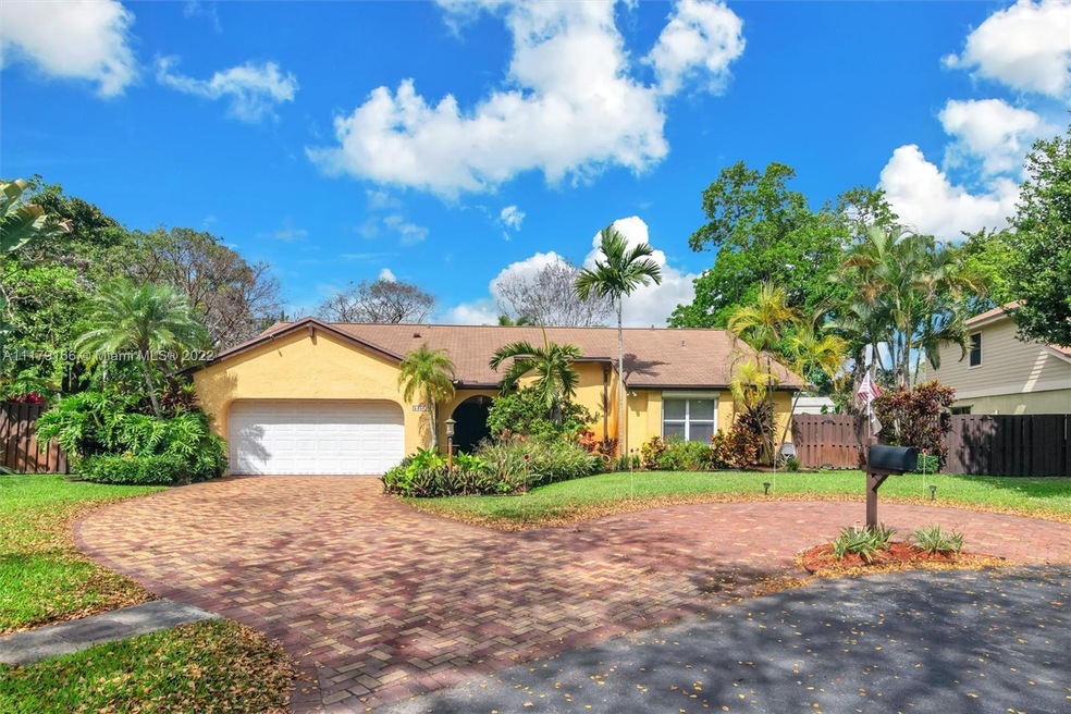 5450 SW 151st Place, Miami, FL 33185 - photo 1