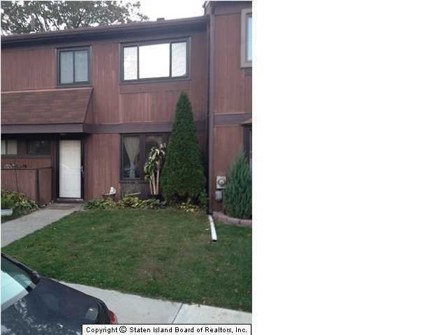 48 Arrowood Ct unit 608, Staten Island, NY 10309 - photo 1