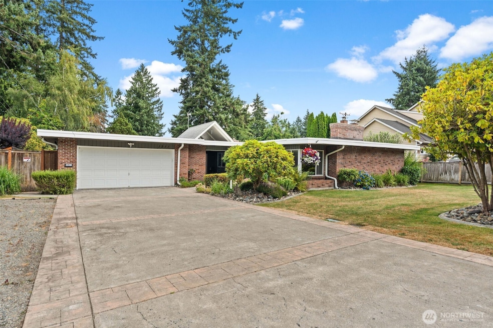 1211 Berkeley Ave, Fircrest, WA 98466 - photo 1