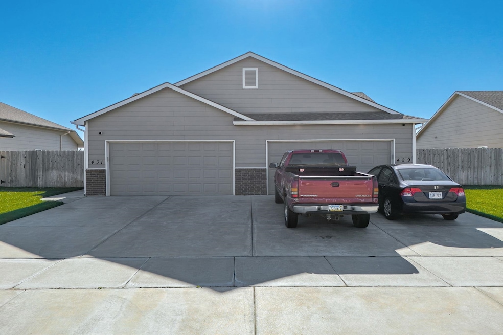 429 S Longbranch Dr, Maize, KS 67101 - photo 1