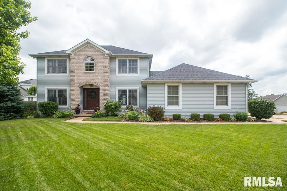 4221 N Oak St, Davenport, IA 52806 - photo 1