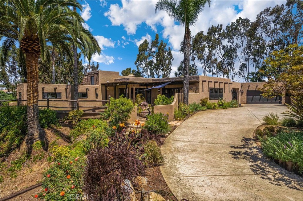 9910 Circle r Dr, Escondido, CA 92026 - photo 1