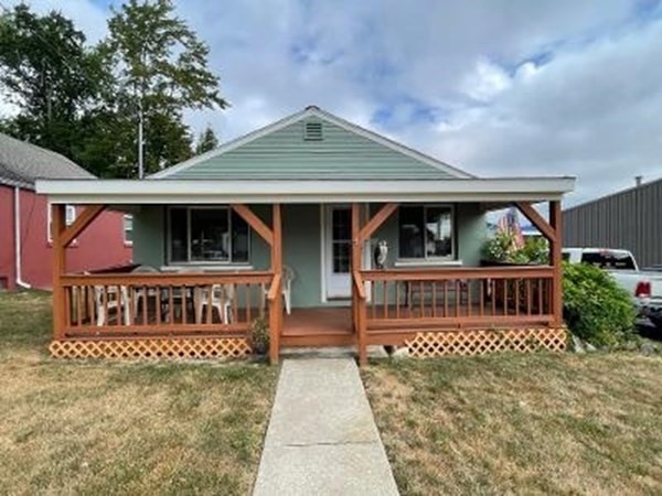 4 Englewood St, Webster, MA 01570 - photo 1