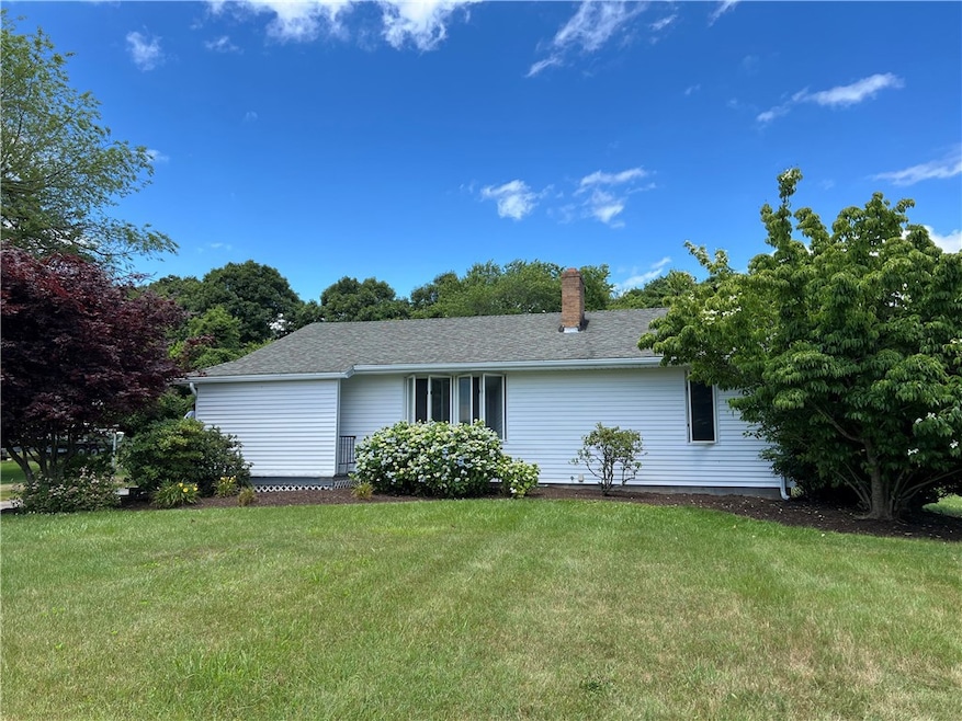 25 Champlin Dr, Westerly, RI 02891 - photo 1