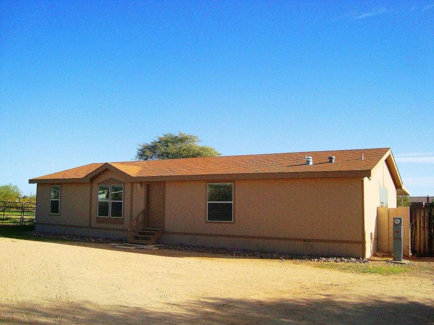 Front of the home, freshly painted.
