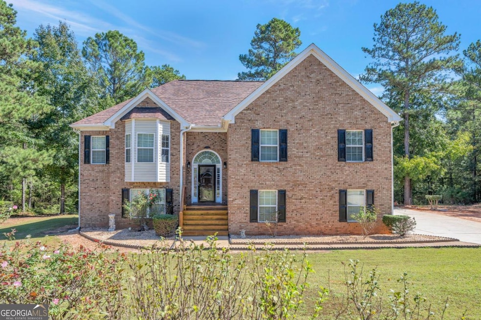 328 Yorkshire Trace, Hampton, GA 30228 - photo 1