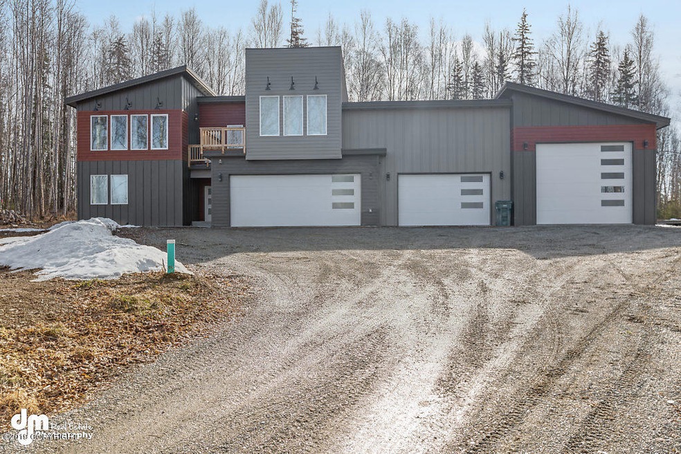 Exterior Front_MAX-69744-SMALL