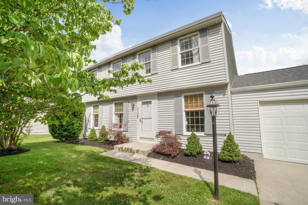 8618 Hayshed Ln, Columbia, MD 21045 - photo 1