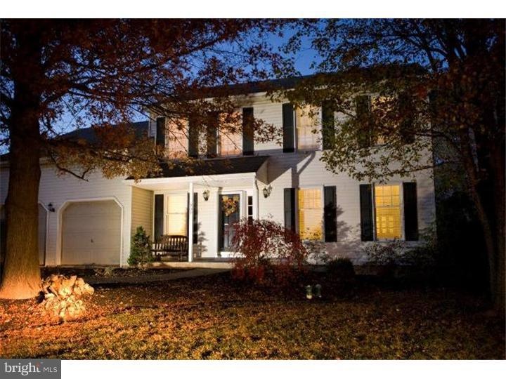 909 Shamrock Ct, Royersford, PA 19468 - photo 1