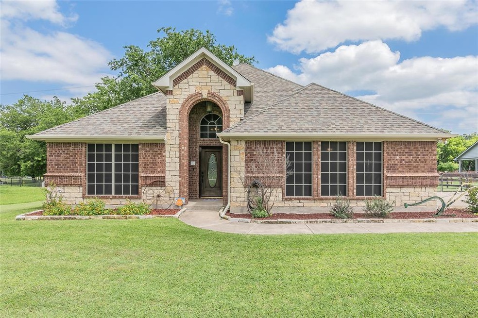 132 Fossil Rock Dr, Azle, TX 76020 - photo 1