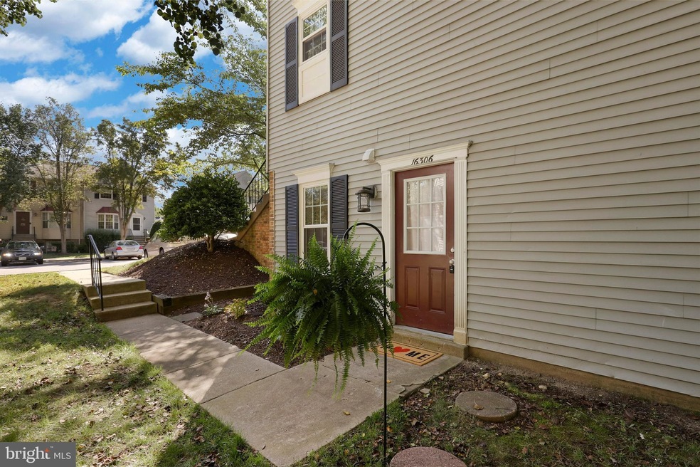 16306 Taconic Cir, Dumfries, VA 22025 - photo 1
