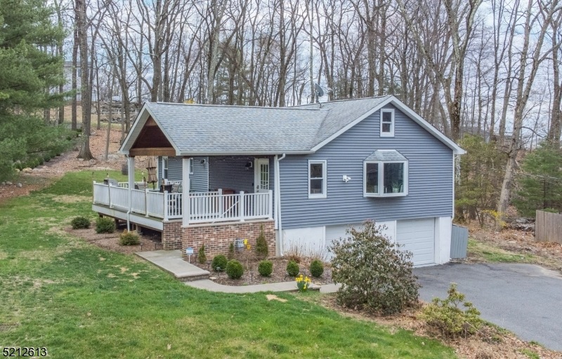 Sold $600,000 • Co-Listing Agent