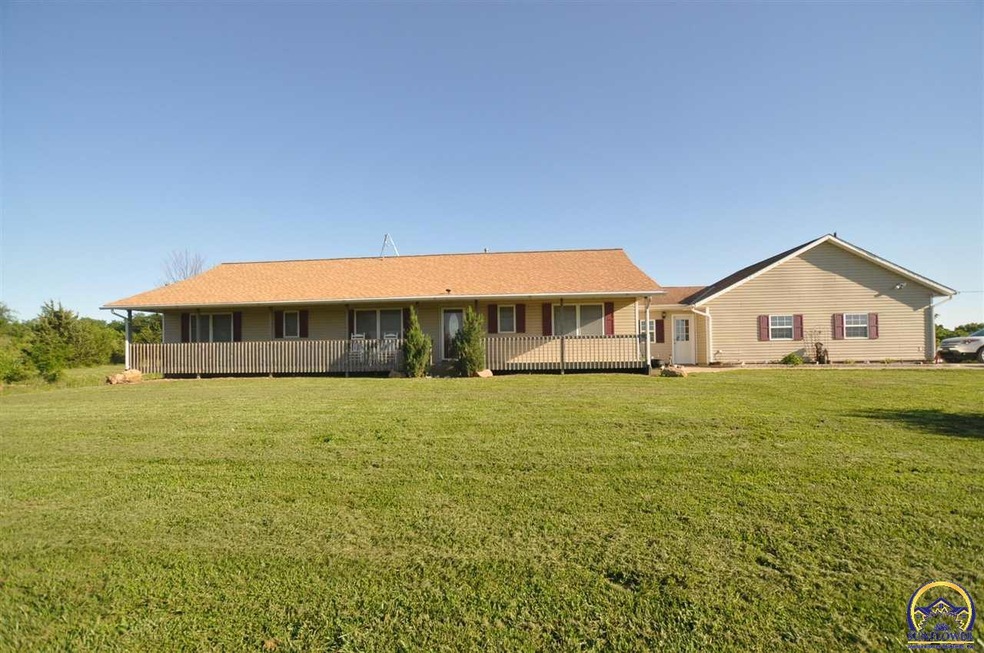 15705 158th Rd, Mayetta, KS 66509 - photo 1
