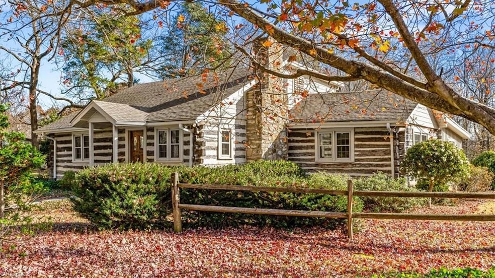 538 Plainfield Rd, Greensboro, NC 27455 - photo 1