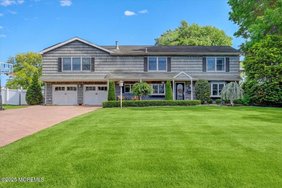 55 Yorktowne Dr