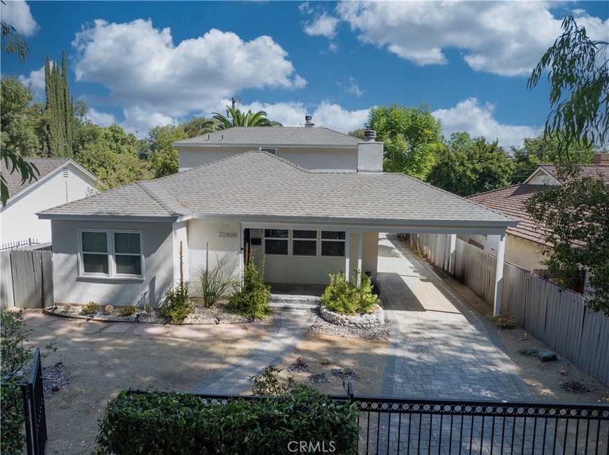 22035 De la Osa St, Woodland Hills, CA 91364 - photo 1