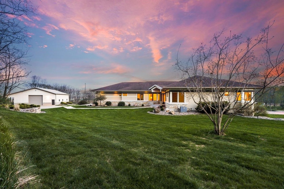 589 Glenway Rd, Brooklyn, WI 53521 - photo 1