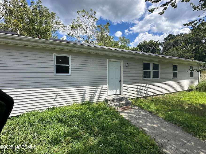 105 Floyd Ln, Little Egg Harbor Township, NJ 08087 - photo 1